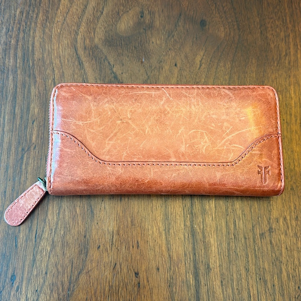 FRYE Melissa Zip Around Leather Wallet